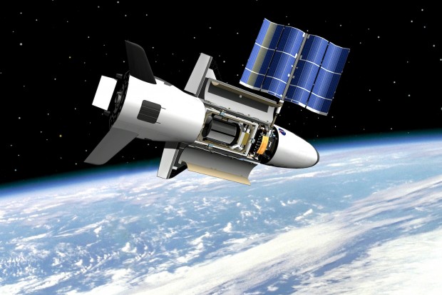 Concepção artística do X-37 no espaço (Crédito: Nasa)