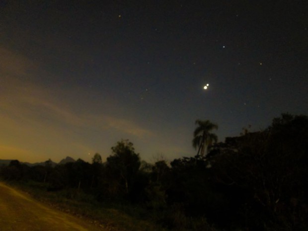 Imagem obtida no dia 29 por Ferreira RA mostra Vênus e Júpiter no céu de Antonina (PR). (Crédito: Ferreira RA)